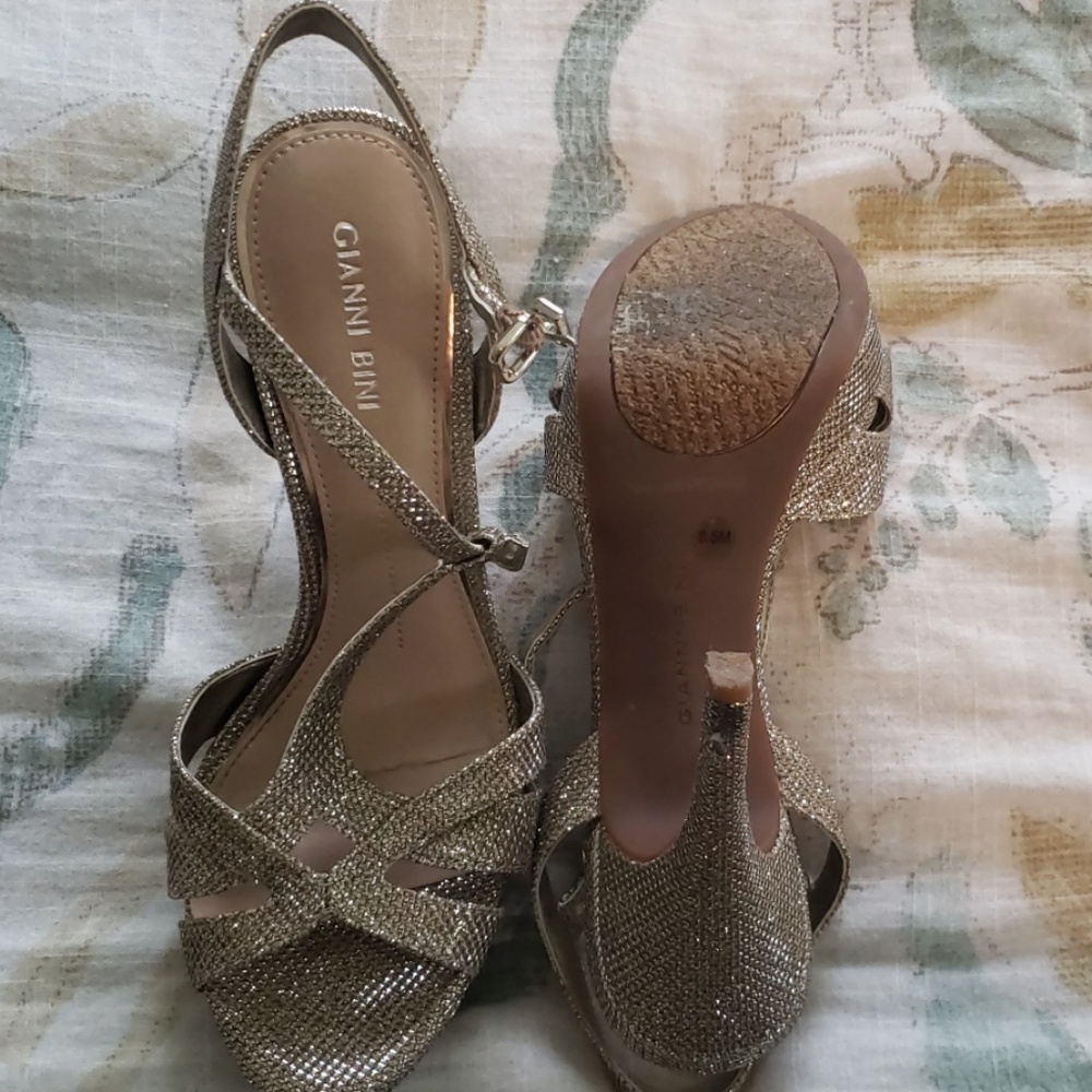 Shoes - Picture 2 of 2